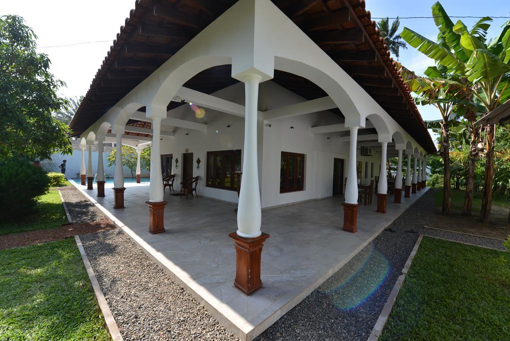Lucas Hotel Kosgoda Exterior photo