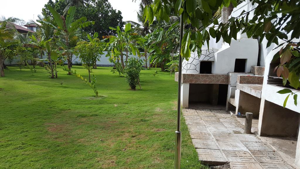 Lucas Hotel Kosgoda Exterior photo