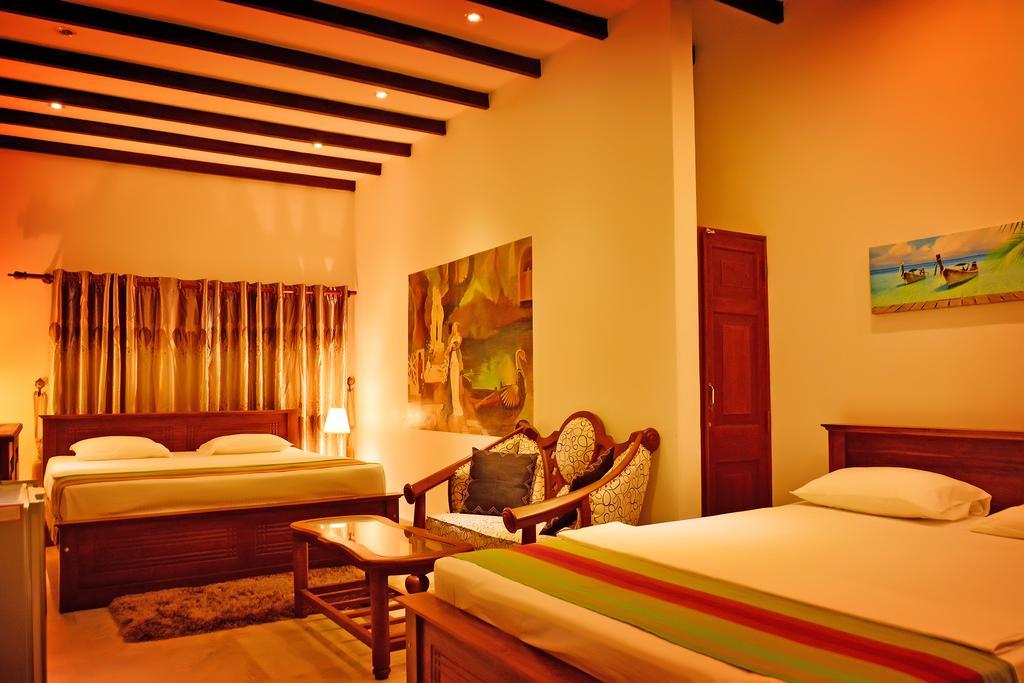 Lucas Hotel Kosgoda Exterior photo