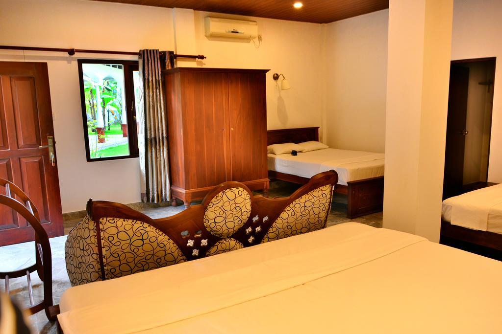 Lucas Hotel Kosgoda Exterior photo