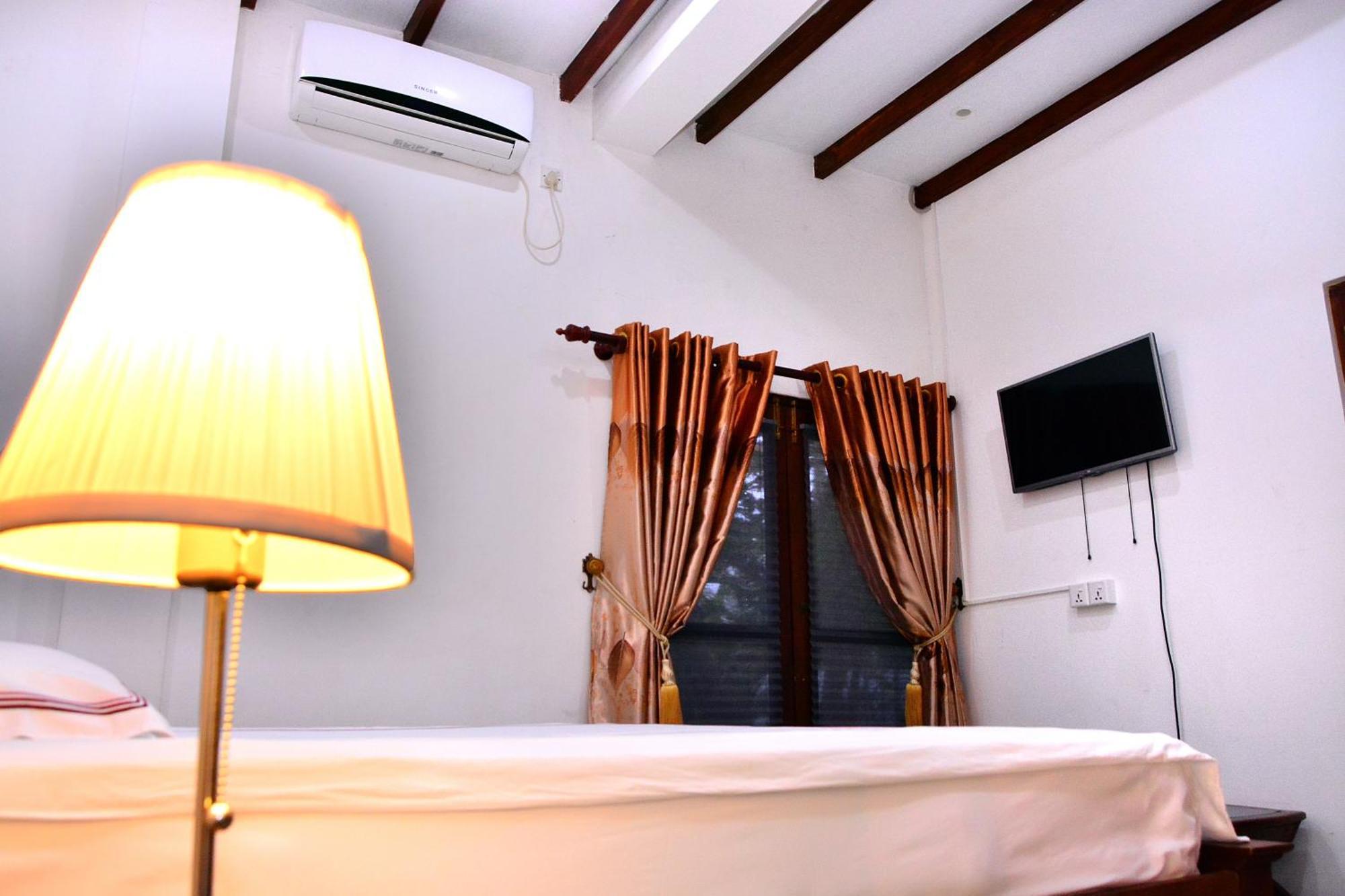 Lucas Hotel Kosgoda Exterior photo